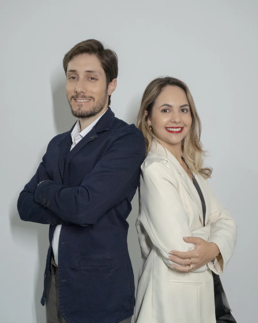 Dr. João Paulo do Nascimento Lima e Dra. Luziane Ferreira Lima, da Ferreira Lima Odontologia em Alpinópolis MG